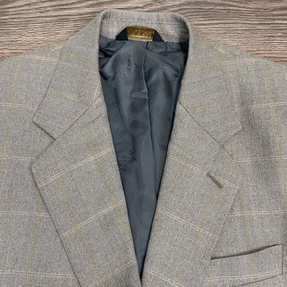 Jos A Bank Signature Gold Grey Herringbone Blazer - Picture 2 of 5